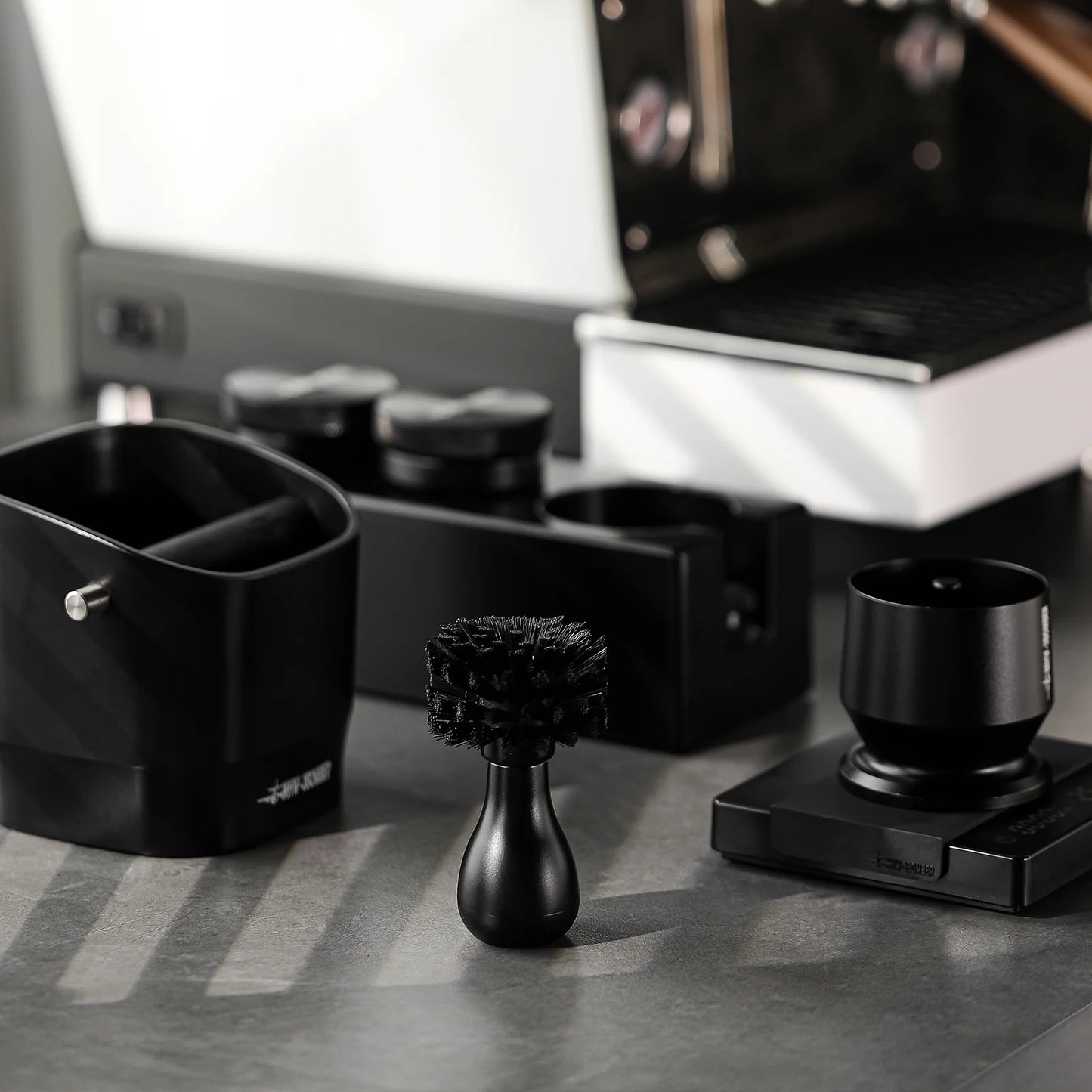 MHW-3BOMBER Četka za čišćenje portafiltera za kavu