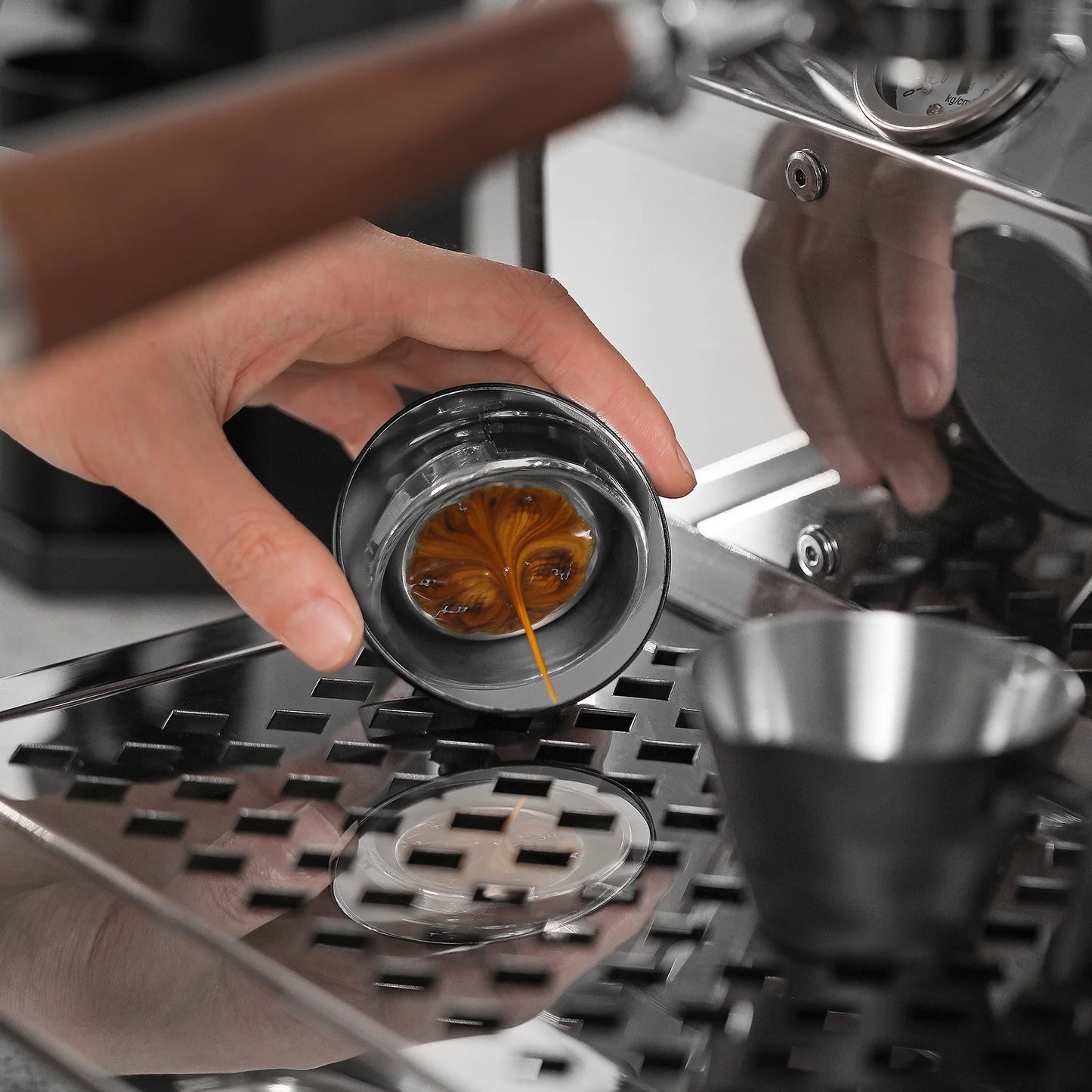 MHW-3BOMBER Espresso Shot Crno ogledalo