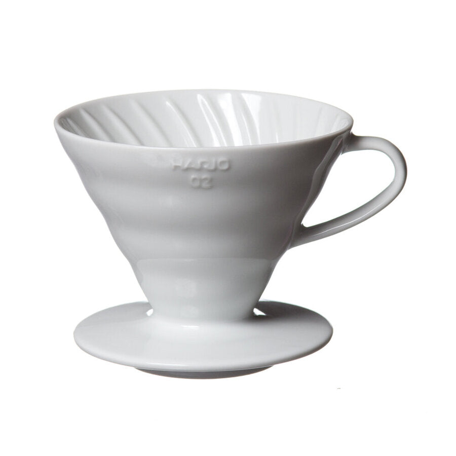 HARIO V60 DRIPPER - BEL-KERAMIČEN - coffeetime.si